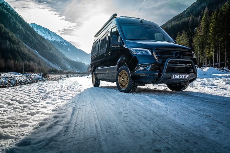 dotz 4x4 talara bronze mercedes sprinter winterpic03 Cerchio in lega DOTZ 4x4 modello Talara Talara Bronze su vettura Mercedes Sprinter
