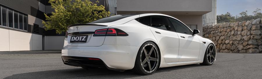 dotz marinabay dark auto 2 cerchi in lega dotz marinabay black su vettura tesla