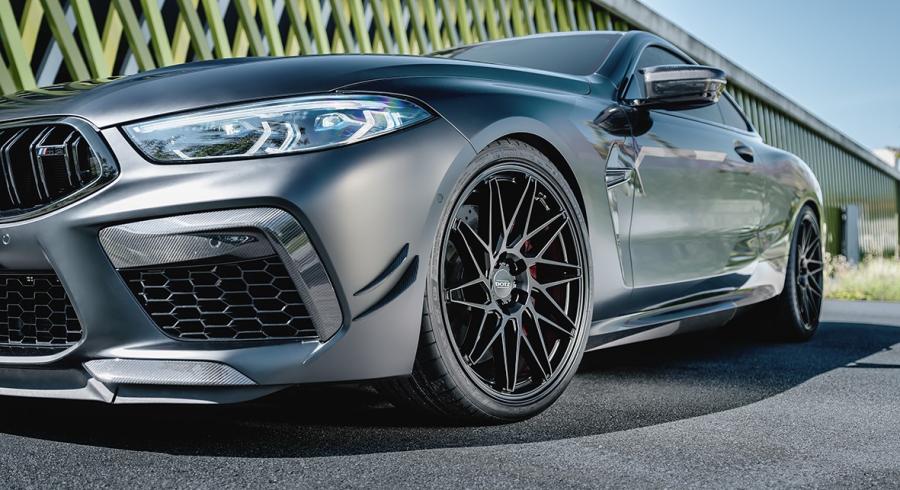 dotz tanaka black bmw8 banner cerchi in lega dotz tanaka black su vettura BMW