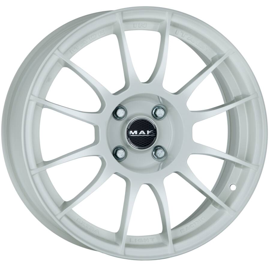 Immagine laterale cerchi in lega MAK modello XLR colorazione gloss white