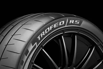 Pirelli P Zero Trofeo RS