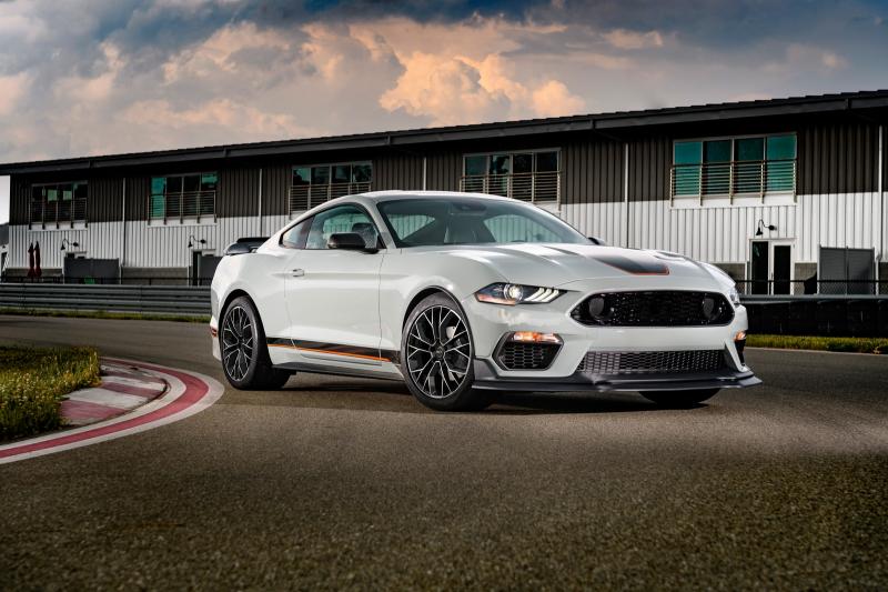 Nuovo cerchio in lega MAK 2023 modello STILO, automobile bianca modello Ford Mustang Mach 1