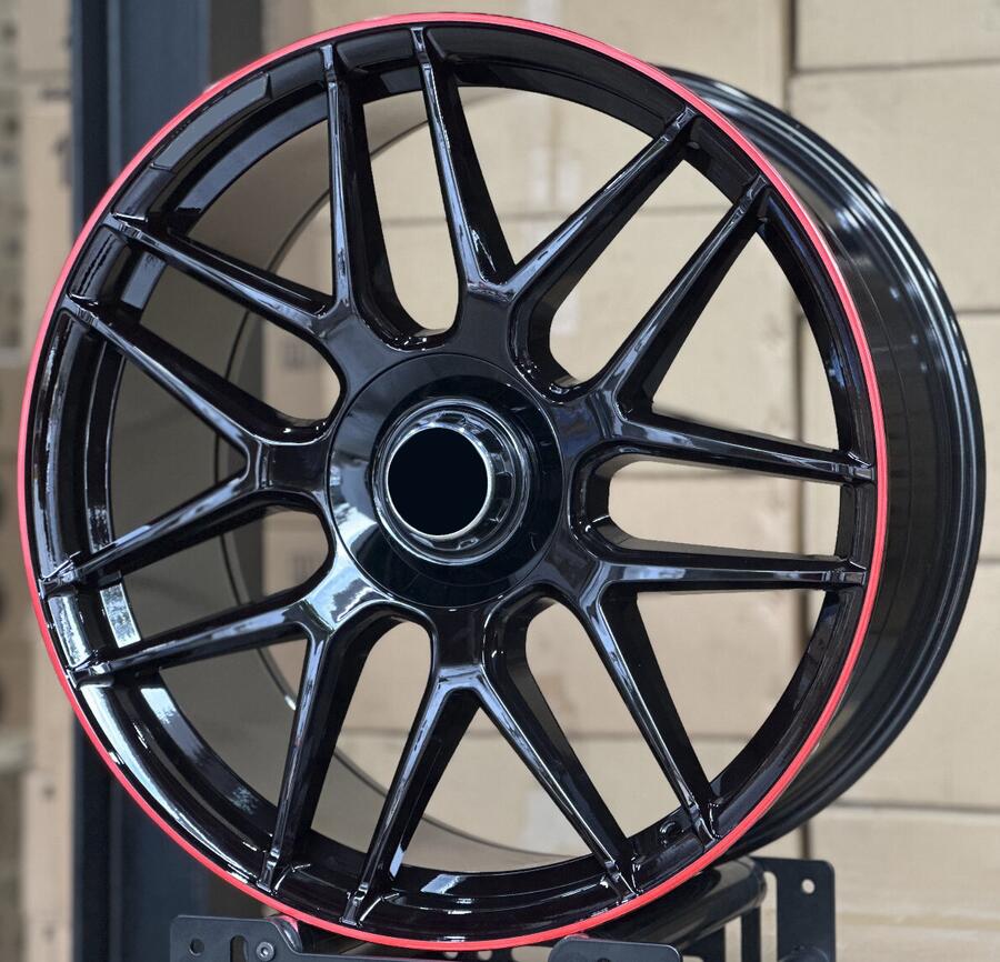 REPLICA / 852 / BLACK POLISHED LIP + RED