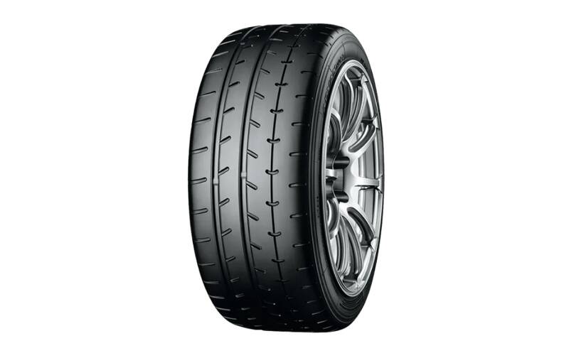 YOKOHAMA / 205/50 R15 (89 V) <b>ADVAN A052 SEMI-SLICK</b> XL / Estivo