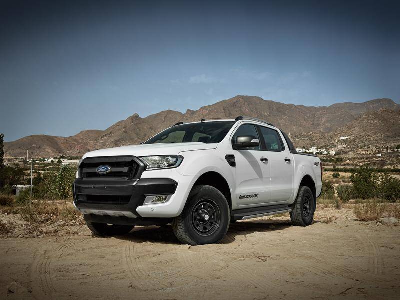 DOTZ 4X4 / DAKAR DARK / BLACK<br>7,0J17" 6X139,7 20 110