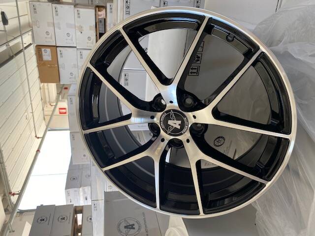 REPLICA / 8103 / BLACK POLISHED<br>8,0J19" 5X112 38 66,60