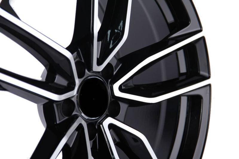 REPLICA / 8122 / BLACK POLISHED<br>10,0J22" 5X112 37 66,60