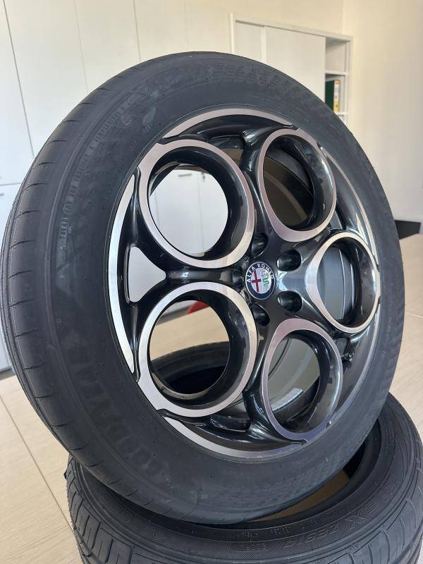 ORIGINALE / OEM ALFA ROMEO 6 / NERO DIAMANTATO<br>7,5J18" 5X110 37 65,10