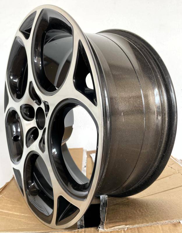ORIGINALE / OEM ALFA ROMEO 5 / NERO DIAMANTATO<br>8,0J19" 5X110 37 65,10