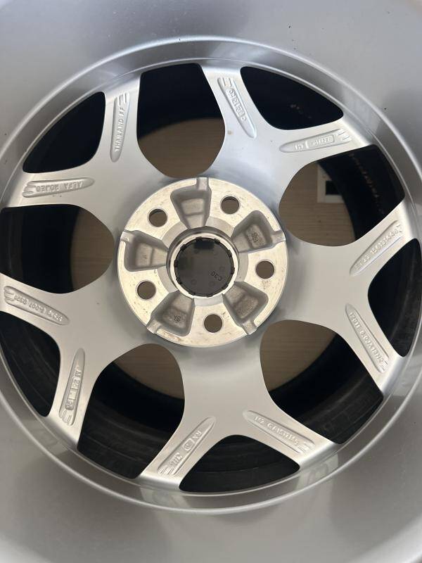 ORIGINALE / OEM ALFA ROMEO 4 / HYPER SILVER<br>8,0J18" 5X110 33 65,10