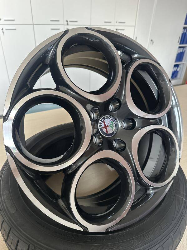 ORIGINALE / OEM ALFA ROMEO 1 / NERA DIAMANTATA<br>7,5J18" 5X110 37 65,10