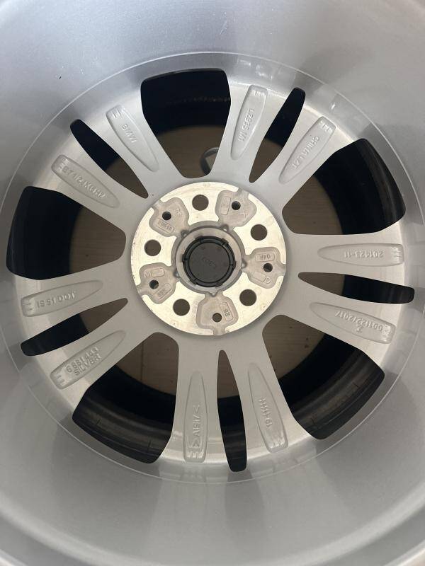 ORIGINALE / OEM BMW 1 / SILVER<br>7,5J18" 5X112 50 66,60