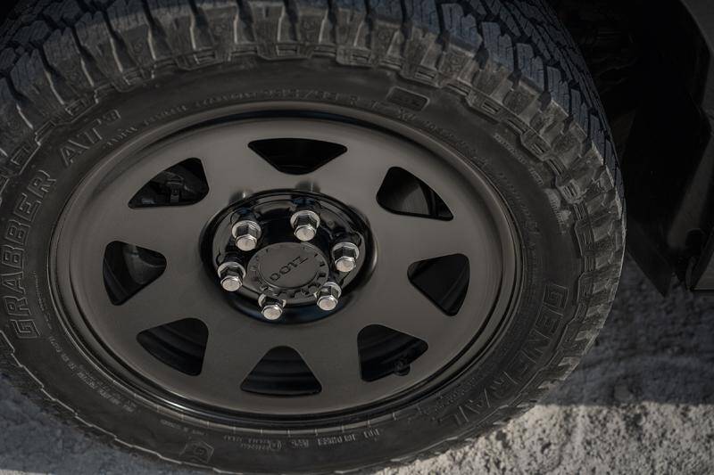 DOTZ 4X4 / DAKAR HD BLACK / BLACK<br>7,0J17" 6X120 44 74,50