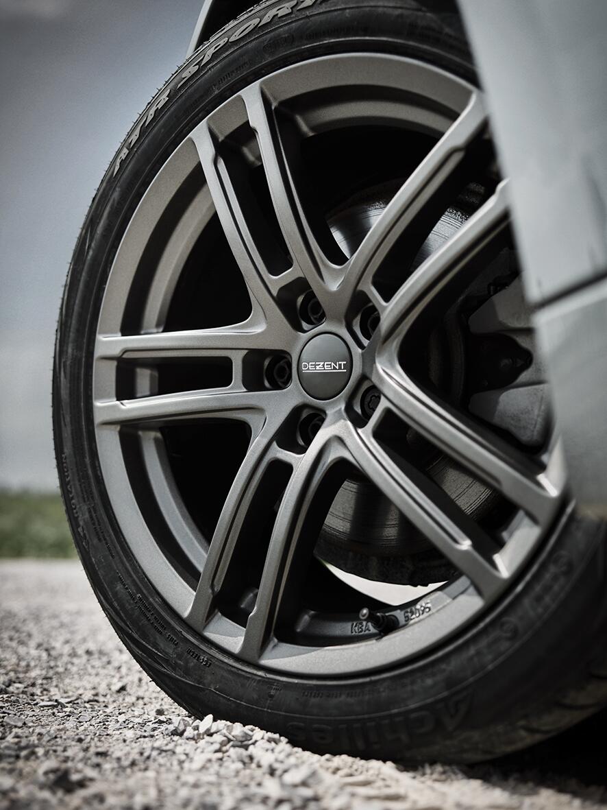 DEZENT / TZ-C GRAPHITE / GRAPHITE MATT<br>8,0J18" 5X112 30 66,60