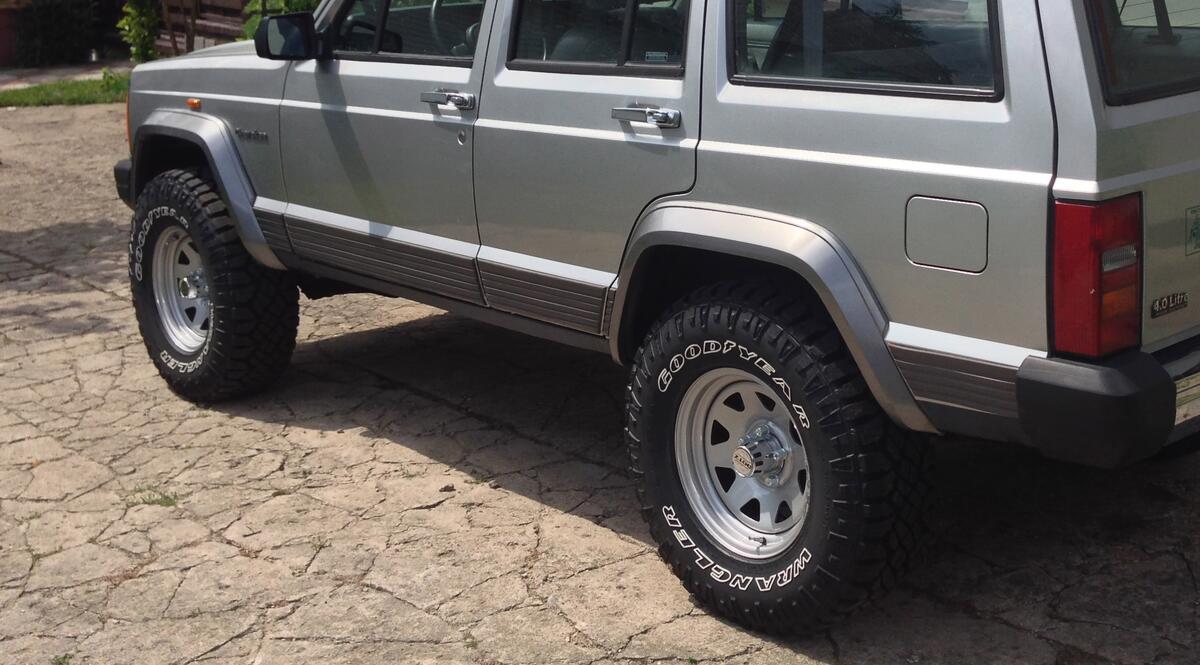 DOTZ 4X4 / DAKAR / SILVER<br>6,0J15" 5X112 30 67