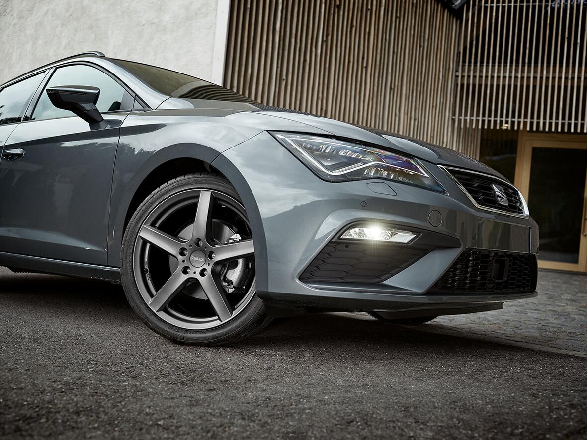 DEZENT / TY GRAPHITE / GRAPHITE MATT<br>5,5J15" 5X100 40 57,10