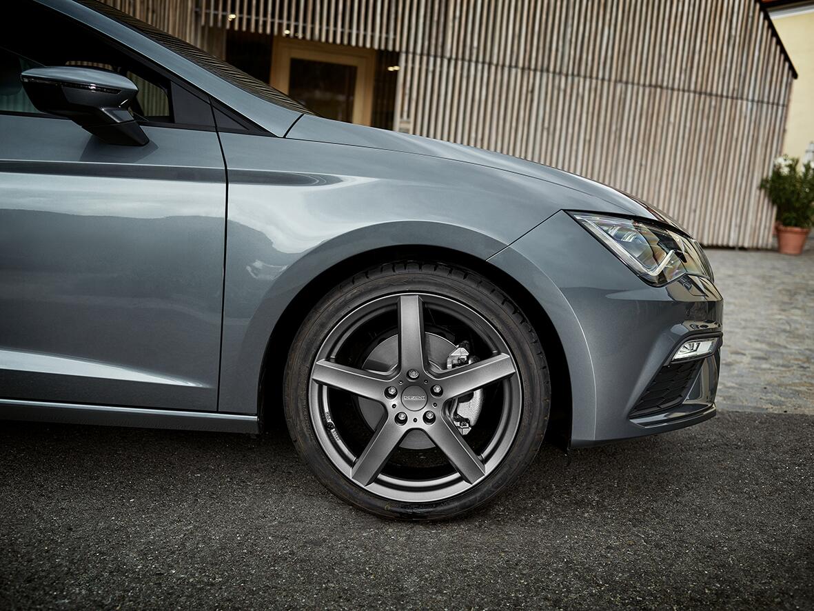 DEZENT / TY GRAPHITE / GRAPHITE MATT<br>5,5J15" 5X100 40 57,10