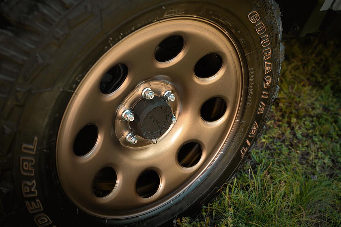 DOTZ 4X4 / OUTLAND BRONZE / BRONZE MATT<br>8,0J18" 6X130 45 84
