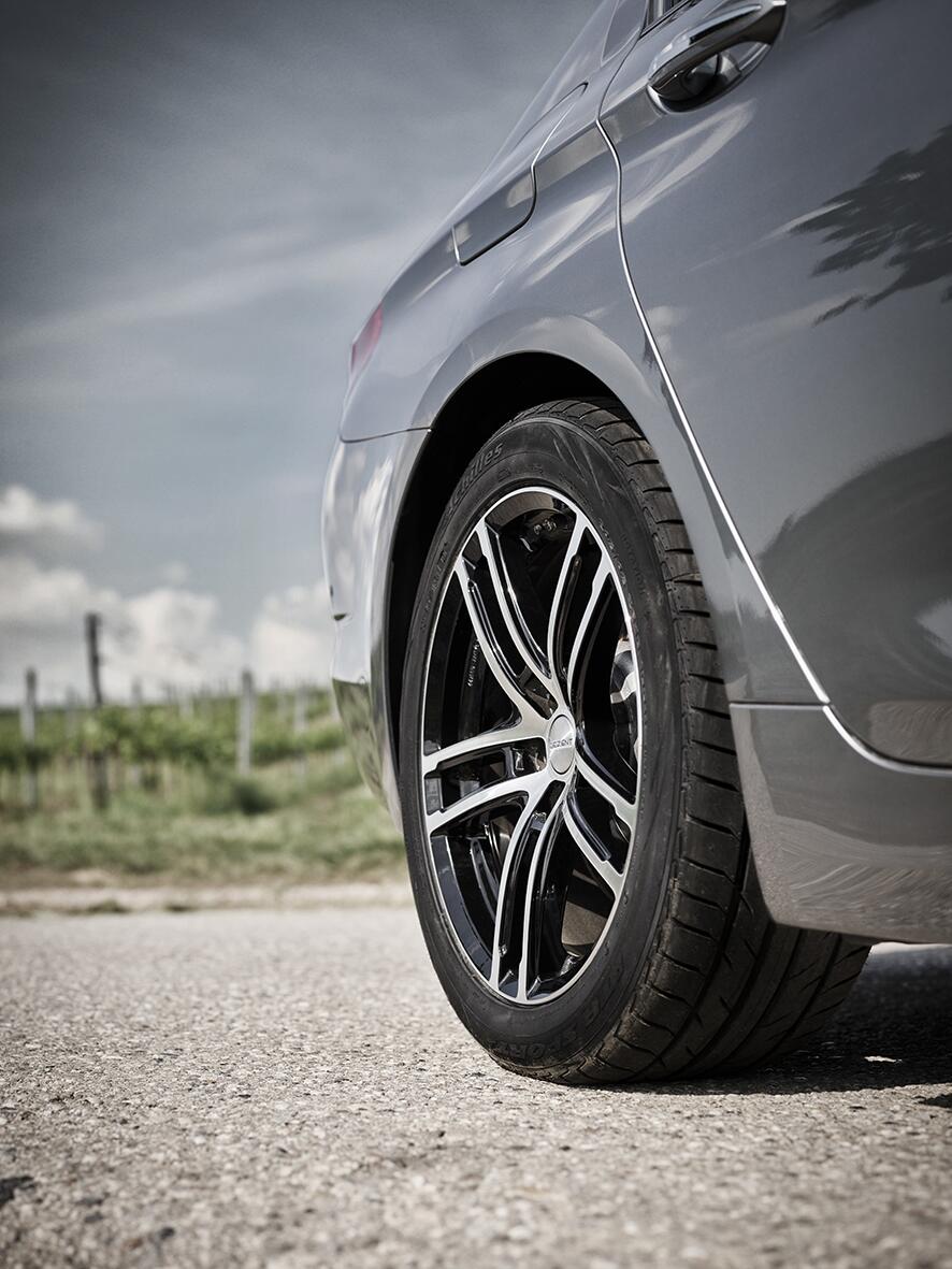 DEZENT / TZ-C DARK / BLACK/POLISHED<br>8,0J18" 5X108 42 63,40