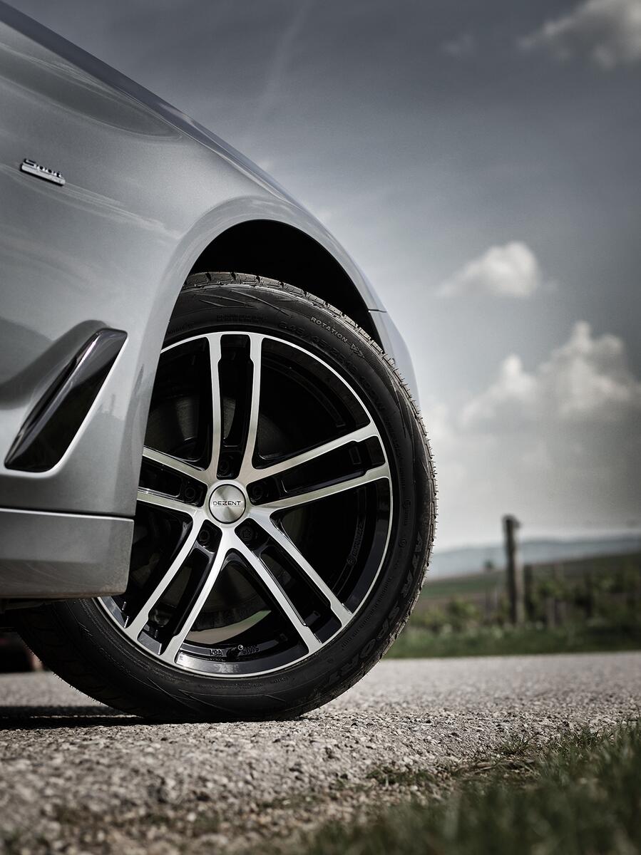 DEZENT / TZ-C DARK / BLACK/POLISHED<br>8,0J18" 5X108 42 63,40