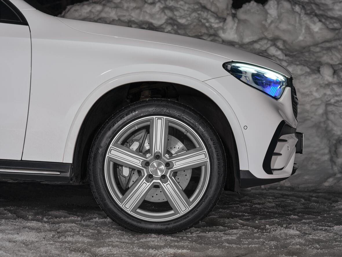 DEZENT / KG SILVER / SILVER<br>8,0J19" 5X112 32,70 66,60