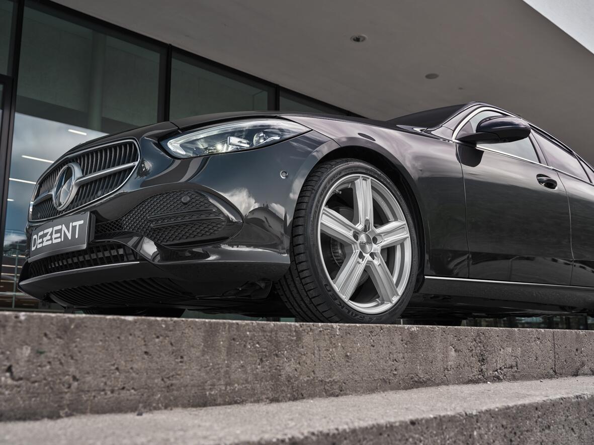 DEZENT / KG SILVER / SILVER<br>8,0J19" 5X112 32,70 66,60
