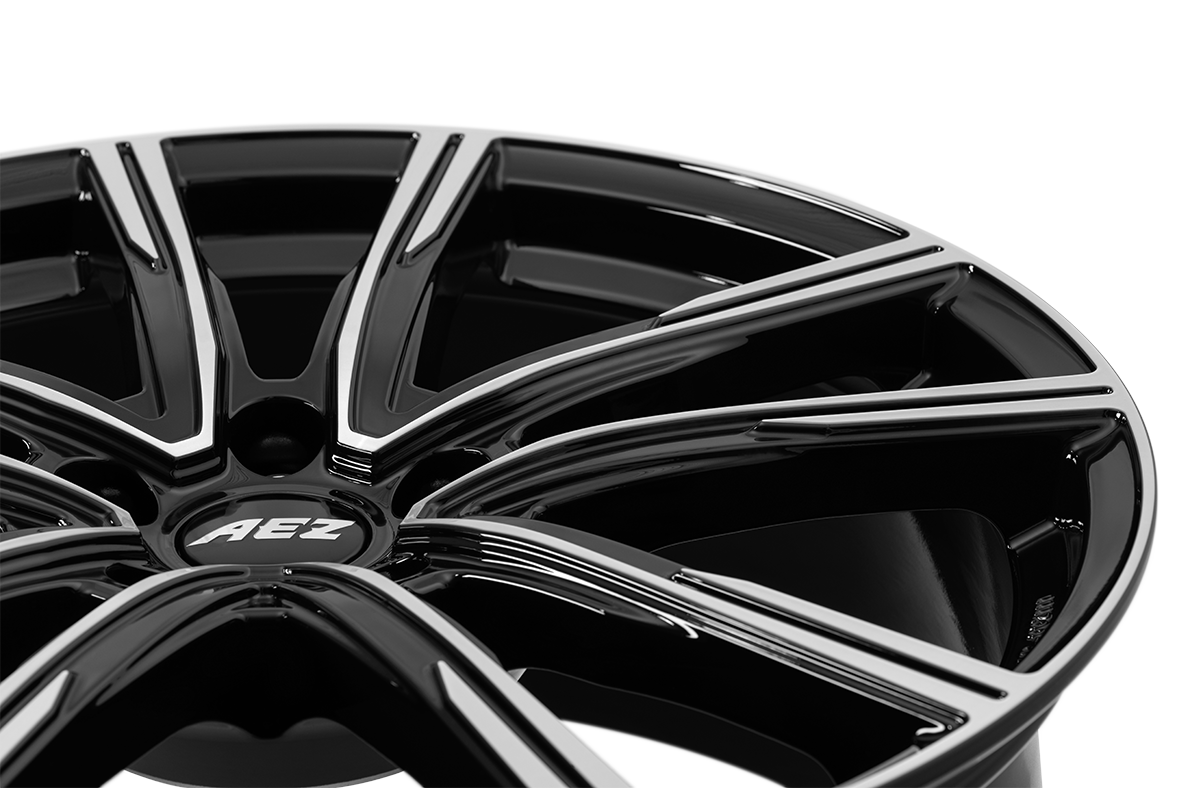 AEZ / MONTREAL DARK / BLACK/POLISHED<br>7,5J18" 5X114,3 45 71,60