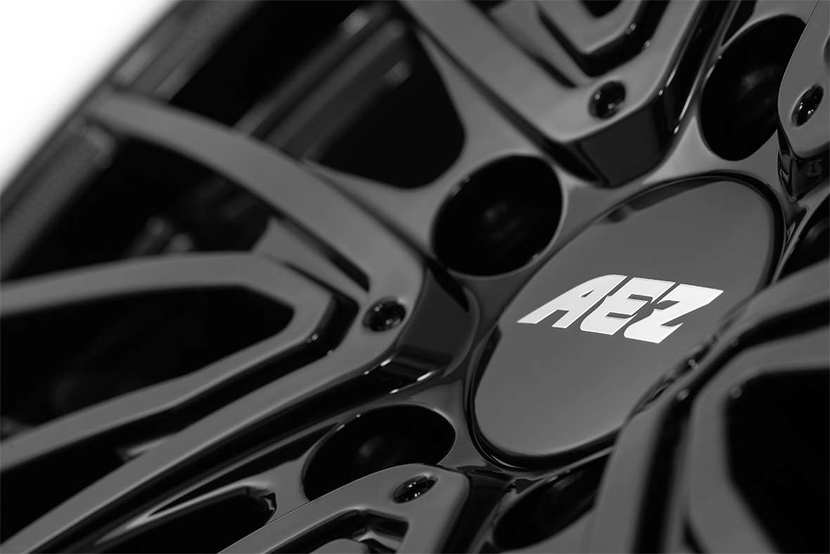 AEZ / BERLIN BLACK / BLACK/POLISHED LIP<br>7,5J18" 5X112 49 66,60