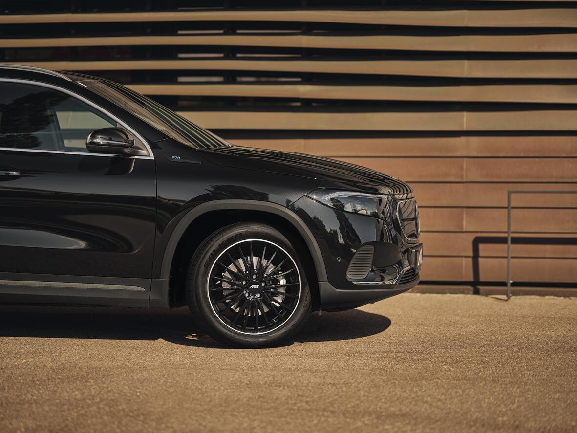 AEZ / BERLIN BLACK / BLACK/POLISHED LIP<br>7,5J18" 5X112 49 66,60