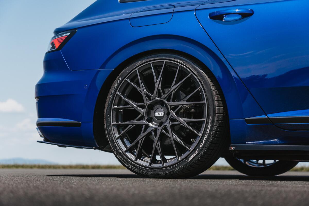 DOTZ / FUJI GREY / GUNMETAL<br>8,0J20" 5X114,3 45 71,60