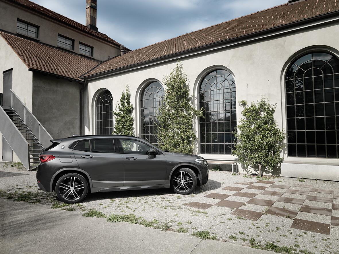 DEZENT / TZ DARK / BLACK/POLISHED<br>8,0J18" 5X112 31 66,60