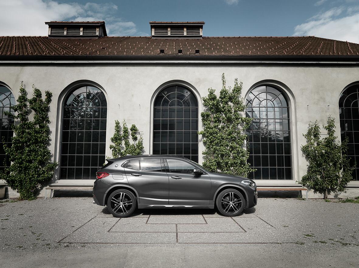 DEZENT / TZ DARK / BLACK/POLISHED<br>8,0J18" 5X112 31 66,60