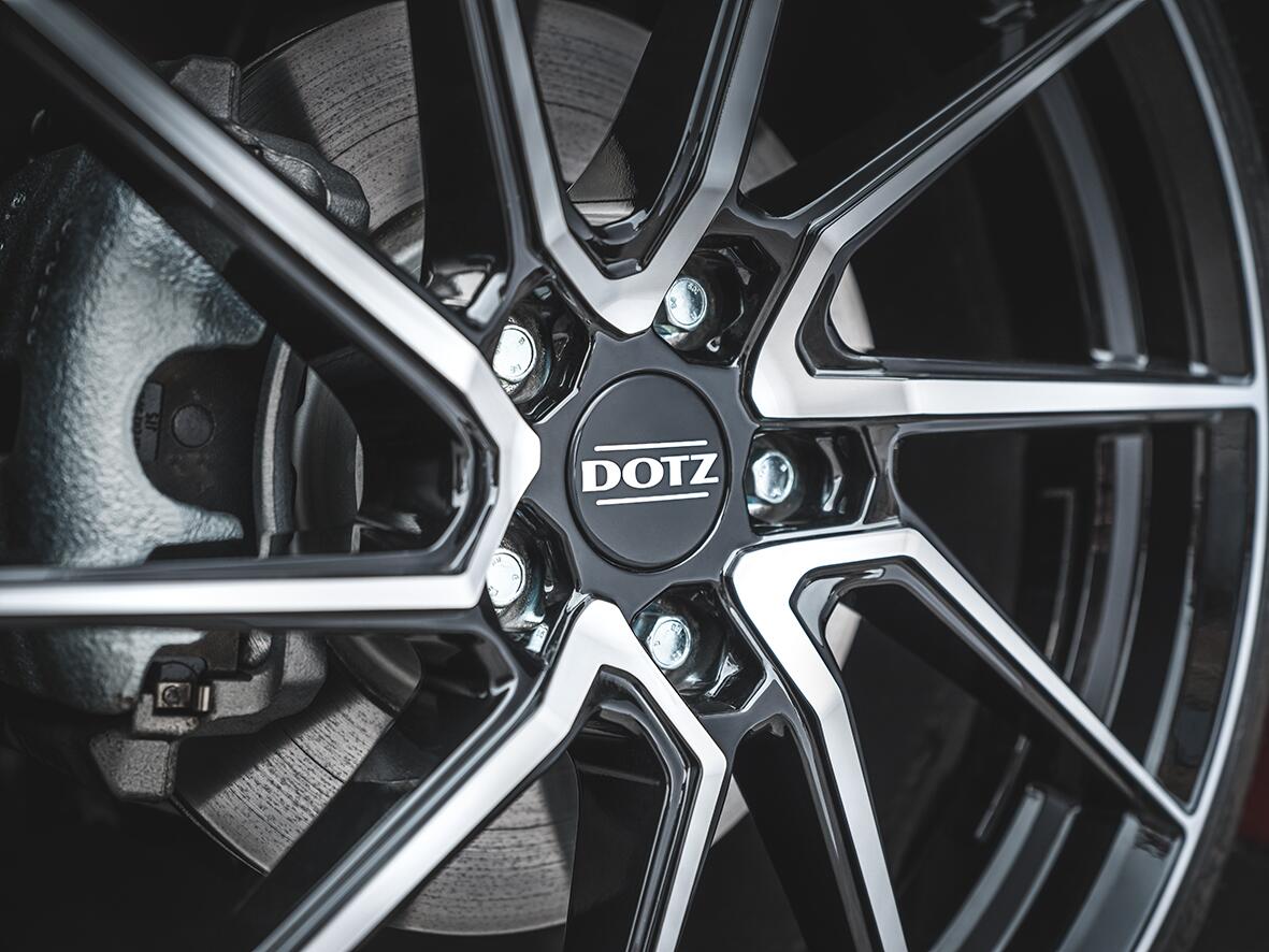 DOTZ / SPA DARK / BLACK/POLISHED<br>7,5J17" 5X100 35 60,10