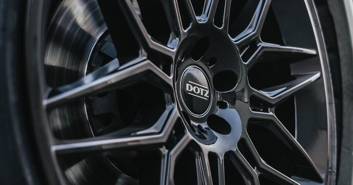 DOTZ / LONGBEACH BLACK / BLACK<br>9,0J20" 5X120 42 65,10